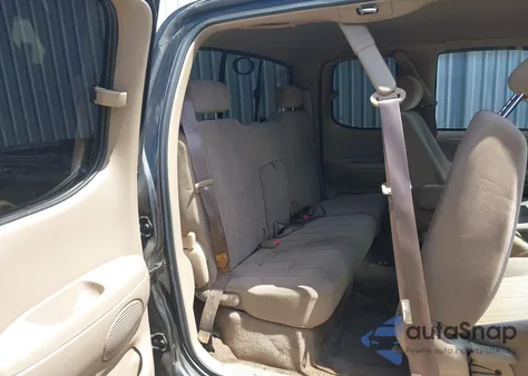 2000 Toyota Tundra Sr5 V8 from USA, damaged, VIN 5TBRT3415YS001777